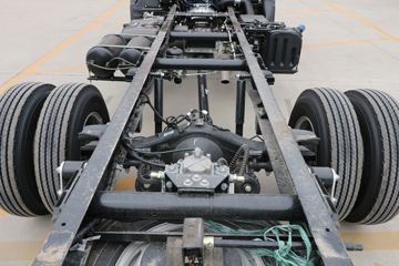 Ծ�� ��ԽC300-33 120���� 4.17�׵�����ʽ�Ῠ(SH5042XXYZFDCMZ4)ͼƬ