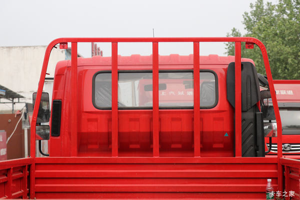 156马力还是自动挡 跃进这款轻卡才10万多