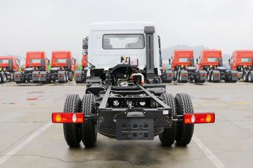 东风华神底盘&nbsp;洒水车/喷洒车外观图片