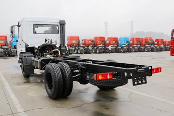 东风华神底盘&nbsp;洒水车/喷洒车外观图片