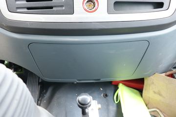 һ������ ��ž���7ϵ 150���� 4X2 4.06����ж��(CA3040K35L3E5)ͼƬ