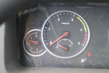 һ������ ��ž���7ϵ 150���� 4X2 4.06����ж��(CA3040K35L3E5)ͼƬ