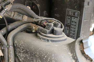 һ������ ��ž���7ϵ 150���� 4X2 4.06����ж��(CA3040K35L3E5)ͼƬ