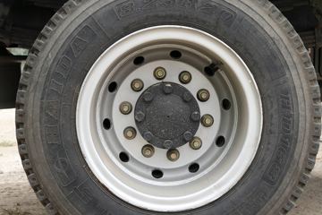 һ������ ��ž���7ϵ 150���� 4X2 4.06����ж��(CA3040K35L3E5)ͼƬ