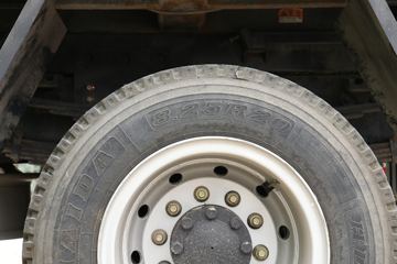 һ������ ��ž���7ϵ 150���� 4X2 4.06����ж��(CA3040K35L3E5)ͼƬ