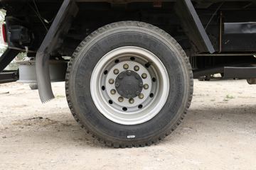 һ������ ��ž���7ϵ 150���� 4X2 4.06����ж��(CA3040K35L3E5)ͼƬ