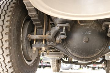 һ������ ��ž���7ϵ 150���� 4X2 4.06����ж��(CA3040K35L3E5)ͼƬ