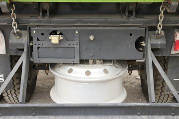 һ������ ��ž���7ϵ 150���� 4X2 4.06����ж��(CA3040K35L3E5)ͼƬ