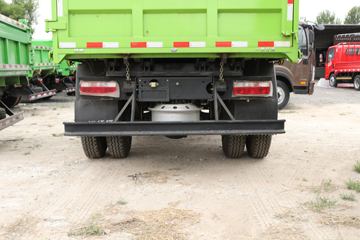 һ������ ��ž���7ϵ 150���� 4X2 4.06����ж��(CA3040K35L3E5)ͼƬ