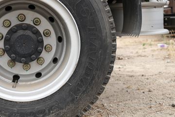 һ������ ��ž���7ϵ 150���� 4X2 4.06����ж��(CA3040K35L3E5)ͼƬ