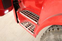 陕汽商用车 轩德X6中卡 轻量化版 160马力 4X2 6.75米仓栅式载货车(SX5181CCYGP51)