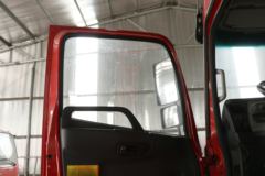 陕汽商用车 轩德X6中卡 轻量化版 160马力 4X2 6.75米仓栅式载货车(SX5181CCYGP51)