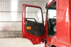 陕汽商用车 轩德X6中卡 轻量化版 160马力 4X2 6.75米仓栅式载货车(SX5181CCYGP51)