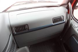 雷诺MIDlUM&nbsp;消防车驾驶室图片