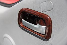 领骐&nbsp;载货车驾驶室                                               图片