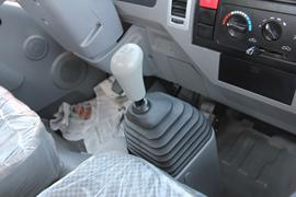 领骐&nbsp;载货车驾驶室                                               图片