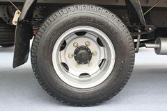 飞碟奥驰D1系列 95马力 4X2 3.9米排半厢式轻卡(FD5041XXYP12K4)