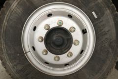 陕汽商用车 轩德X6中卡 轻量化版 160马力 4X2 6.75米仓栅式载货车(SX5181CCYGP51)