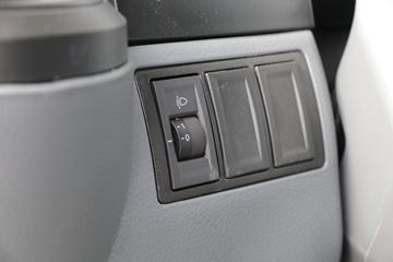 �����Ῠ ����K3000 ������ 130���� 4.18�׵�����ʽ�Ῠ(YTQ5040XXYKH331)ͼƬ