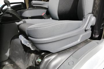 �����Ῠ ����K3000 ������ 130���� 4.18�׵�����ʽ�Ῠ(YTQ5040XXYKH331)ͼƬ