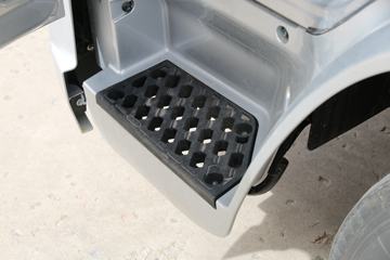 �����Ῠ ����K3000 ������ 130���� 4.18�׵�����ʽ�Ῠ(YTQ5040XXYKH331)ͼƬ