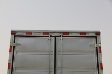 �����Ῠ ����K3000 ������ 130���� 4.18�׵�����ʽ�Ῠ(YTQ5040XXYKH331)ͼƬ