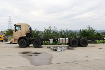 东风新疆底盘&nbsp;平板运输车外观图片