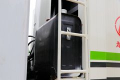东风 多利卡D9 20周年纪念版 230马力 4X2 压缩式垃圾车(神狐牌)(HLQ5181ZYSD6)