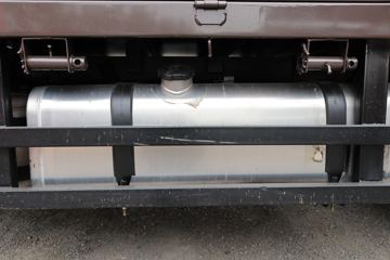 ��� J6F �������� 160���� 4.16�׵��Ų�դʽ�Ῠ(295H����)ͼƬ