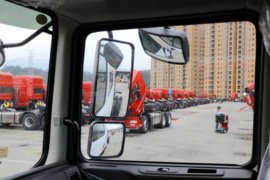 东风华神底盘&nbsp;洒水车/喷洒车驾驶室图片