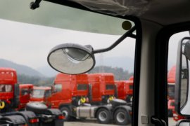 东风华神底盘&nbsp;洒水车/喷洒车驾驶室图片