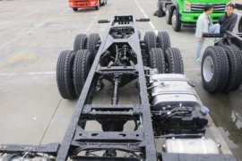 东风华神底盘&nbsp;洒水车/喷洒车底盘图片