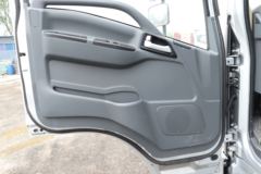 陕汽轻卡 德龙K3000 标载版 160马力 4.18米单排仓栅式轻卡(YTQ5041CCYKJ331)