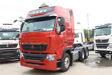 中国重汽 HOWO T7H重卡 440马力 6X4危化品牵引车(重汽16挡铝壳)(ZZ4257V324HE1W)