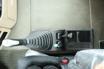 �й����� HOWO TX�ؿ� 440���� 6X4 LNGǣ����(����)(ZZ4257V384GF1LB)ͼƬ