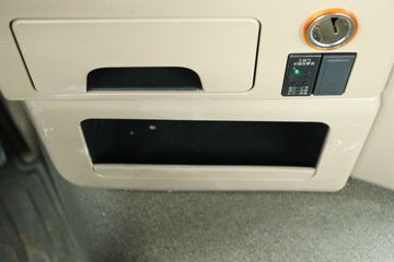 �й����� HOWO TX�ؿ� 440���� 6X4 LNGǣ����(����)(ZZ4257V384GF1LB)ͼƬ