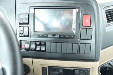 �й����� HOWO TX�ؿ� 440���� 6X4 LNGǣ����(����)(ZZ4257V384GF1LB)ͼƬ