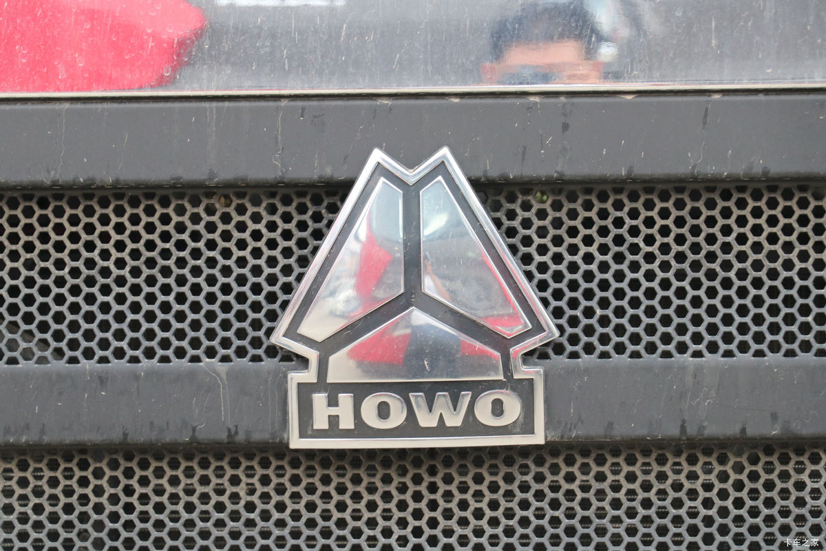 �й����� HOWO T7H�ؿ� 440���� 6X4 LNGǣ����(����)���                                                