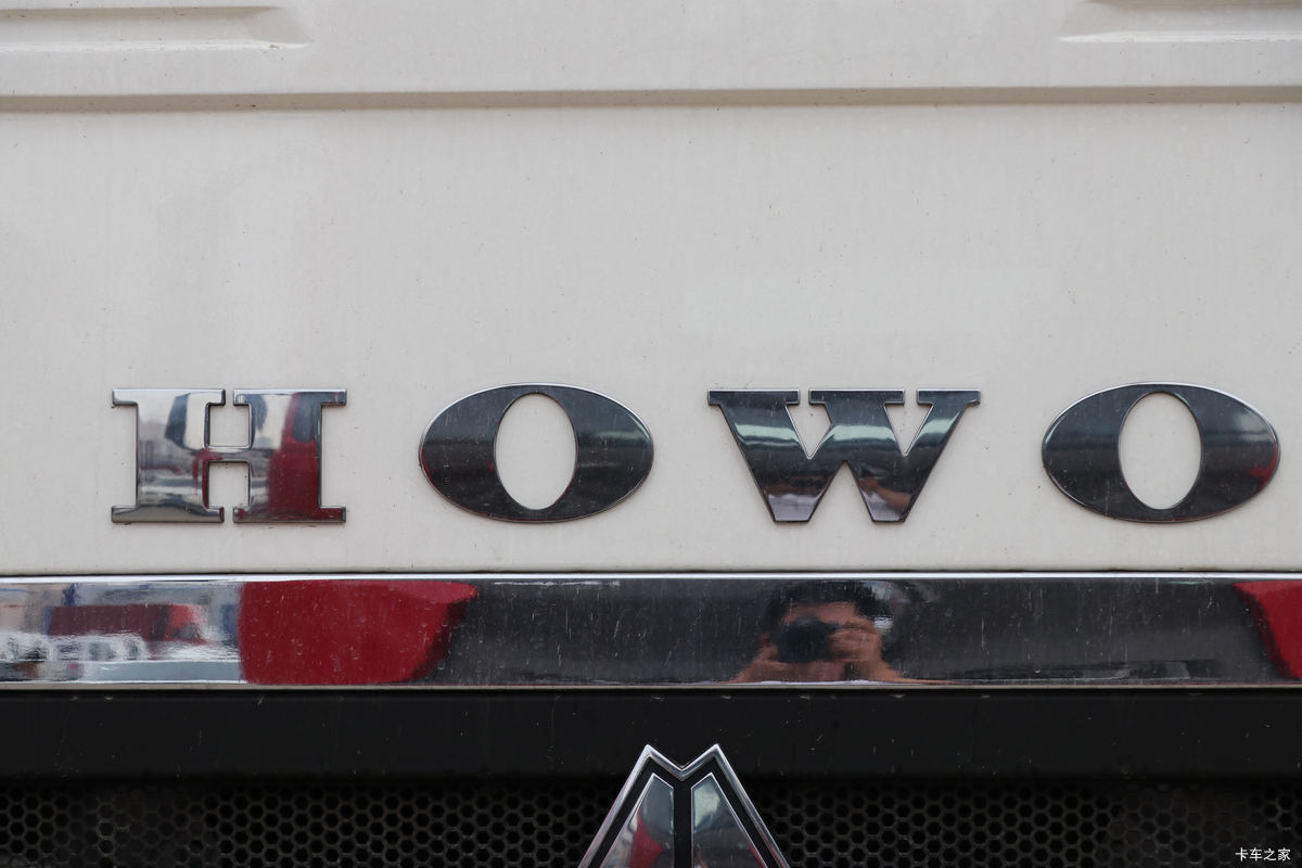 �й����� HOWO T7H�ؿ� 440���� 6X4 LNGǣ����(����)���                                                