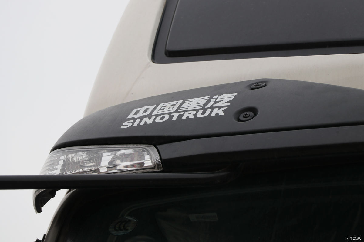 �й����� HOWO T7H�ؿ� 440���� 6X4 LNGǣ����(����)���                                                