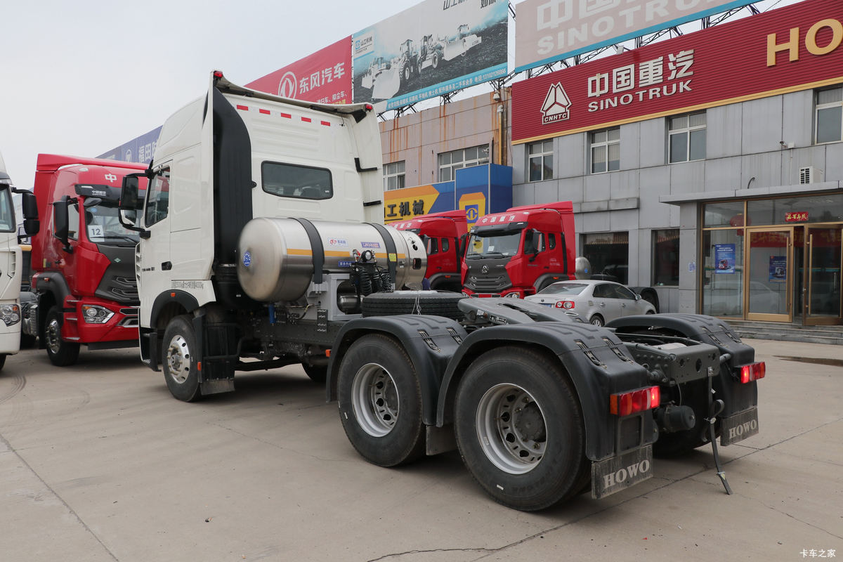 �й����� HOWO T7H�ؿ� 440���� 6X4 LNGǣ����(����)���                                                