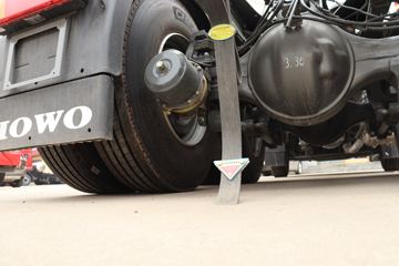 �й����� HOWO TX�ؿ� 440���� 6X4 LNGǣ����(����)(ZZ4257V384GF1LB)ͼƬ