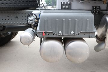 �й����� HOWO T7H�ؿ� 440���� 6X4 LNGǣ����(����)(ZZ4257V384HF1LB)ͼƬ