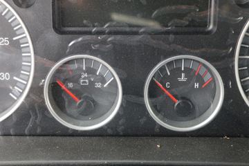 �й����� HOWO T7H�ؿ� 460���� 6X4ǣ����(16��)(ZZ4257W324HE1B)ͼƬ