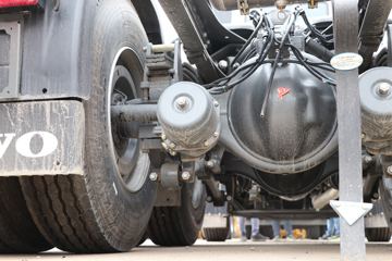 �й����� HOWO T7H�ؿ� 440���� 6X4 LNGǣ����(����)(ZZ4257V384HF1LB)ͼƬ