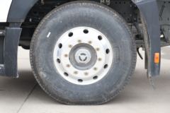 中国重汽 HOWO T7H重卡 440马力 6X4 LNG牵引车(国六)(ZZ4257V384HF1LB)