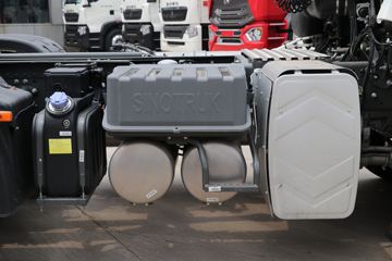 �й����� HOWO T7H�ؿ� 460���� 6X4ǣ����(16��)(ZZ4257W324HE1B)ͼƬ