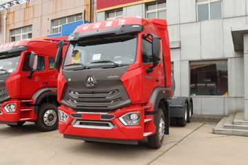 中国重汽 豪瀚N7G重卡 440马力 6X4 LNG牵引车(国六)(ZZ4255V3846F1L)