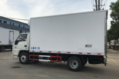 江铃 顺达窄体 129马力 4X2 4.15米冷藏车(程力威牌)(CLW5043XLCJ6)
