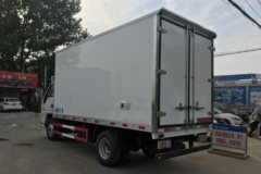 江铃 顺达窄体 129马力 4X2 4.15米冷藏车(程力威牌)(CLW5043XLCJ6)